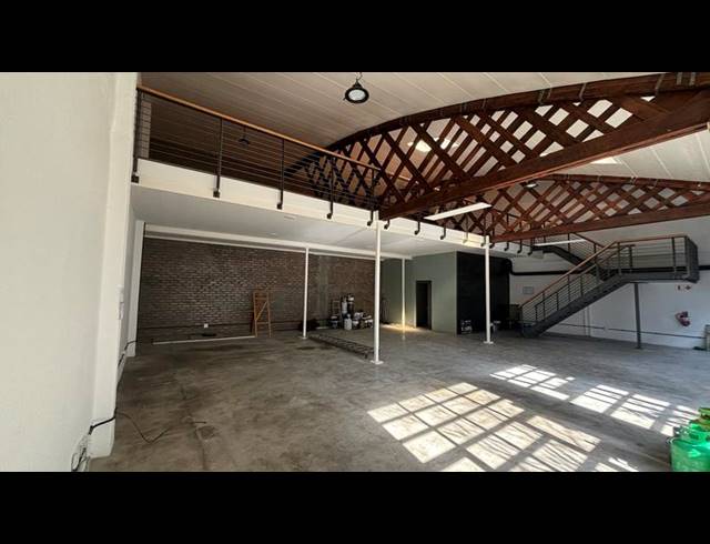 BUSINESS PROPERTY TO RENT IN SALT RIVER